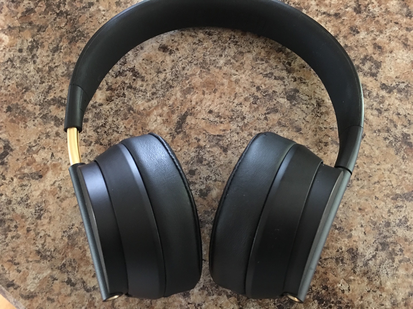 Plugged Crown Headphones A Fresh Look and Terrific Sound
